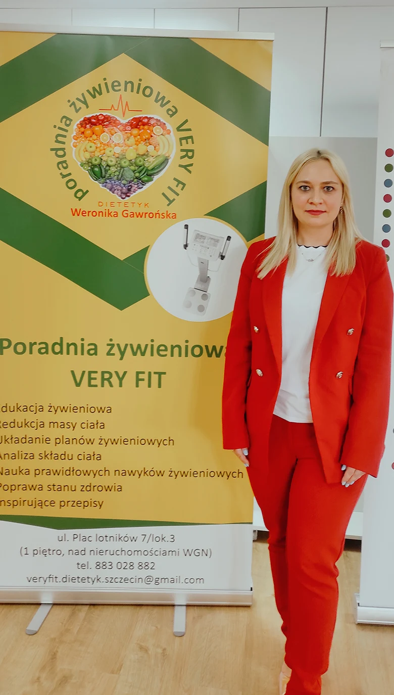 Dietetyk Weronika Gawrońska na prelekcji w policach