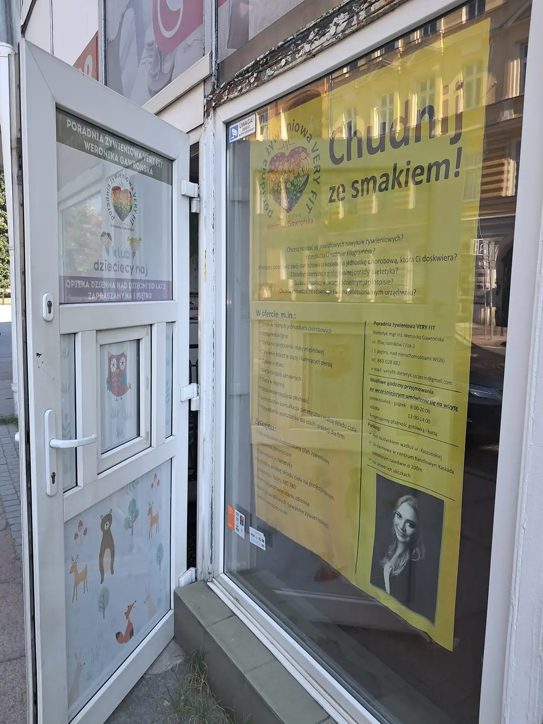 Wejście do gabinetu dietetycznego w Szczecinie